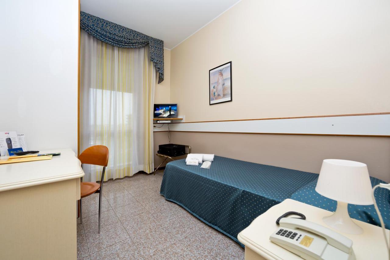 Hotel Faro Montichiari Exterior foto